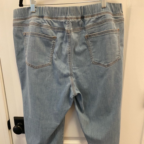 Eileen Fisher Pull on Ankle Blue Jean Frayed Hem Organic and Elastic waist ! - Picture 3 of 8